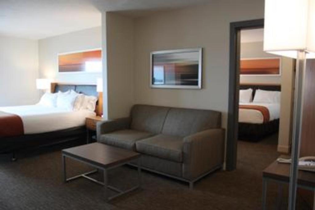 Holiday Inn Express Munising-Lakeview Hotel By Ihg Eksteriør billede