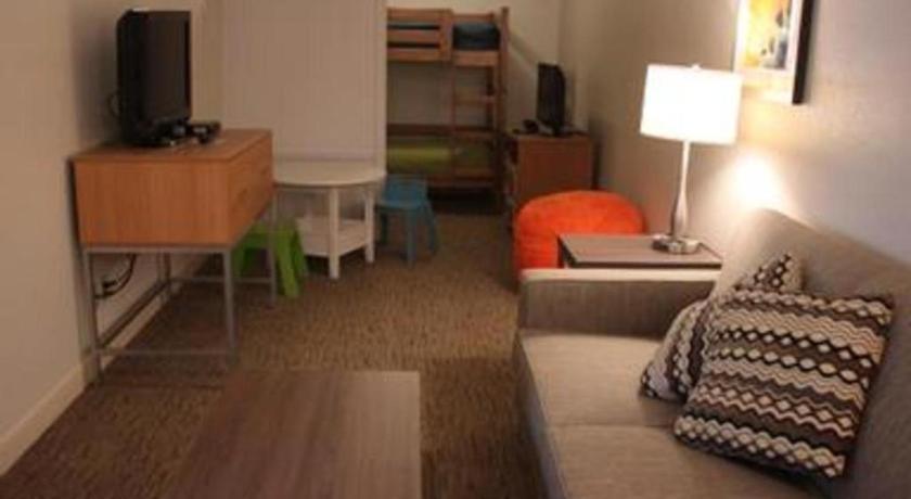 Holiday Inn Express Munising-Lakeview Hotel By Ihg Eksteriør billede