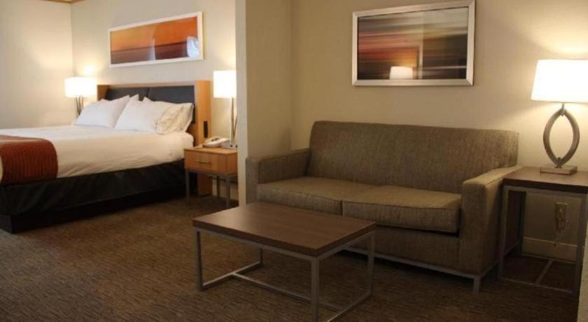Holiday Inn Express Munising-Lakeview Hotel By Ihg Eksteriør billede