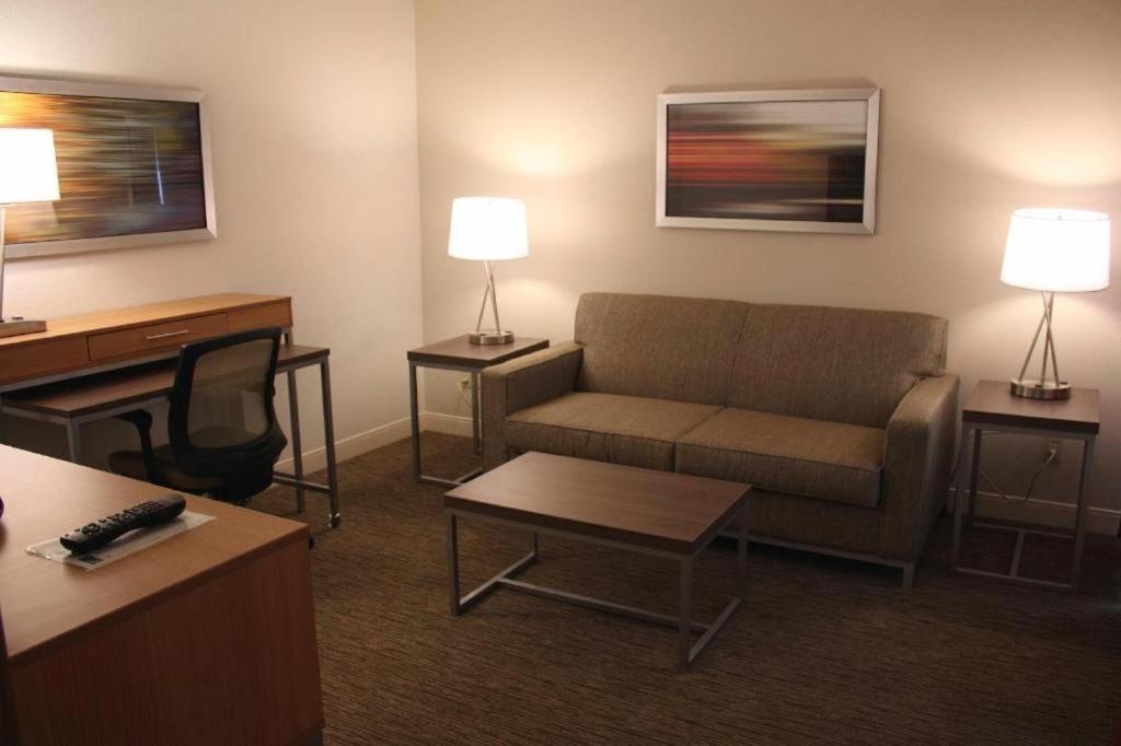 Holiday Inn Express Munising-Lakeview Hotel By Ihg Eksteriør billede